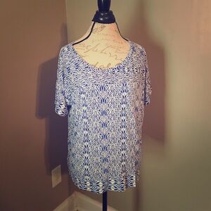 Old‎ Navy blue and white short sleeved top
